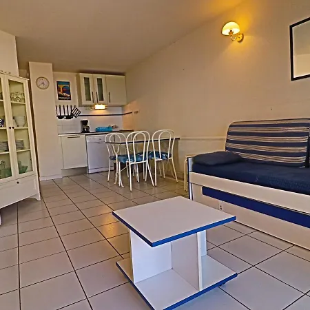 2 Pieces Pour 6 Pers Avec Terrasse Et Parking - Fr-1-472a-174 Apartment